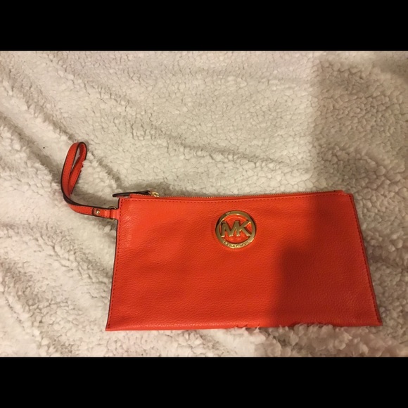 Michael Kors Zip Clutch Mandarin NWT - Picture 3 of 3